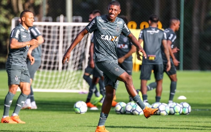 Arsenal to go head-to-head with Chelsea over Brazilian wonderkid